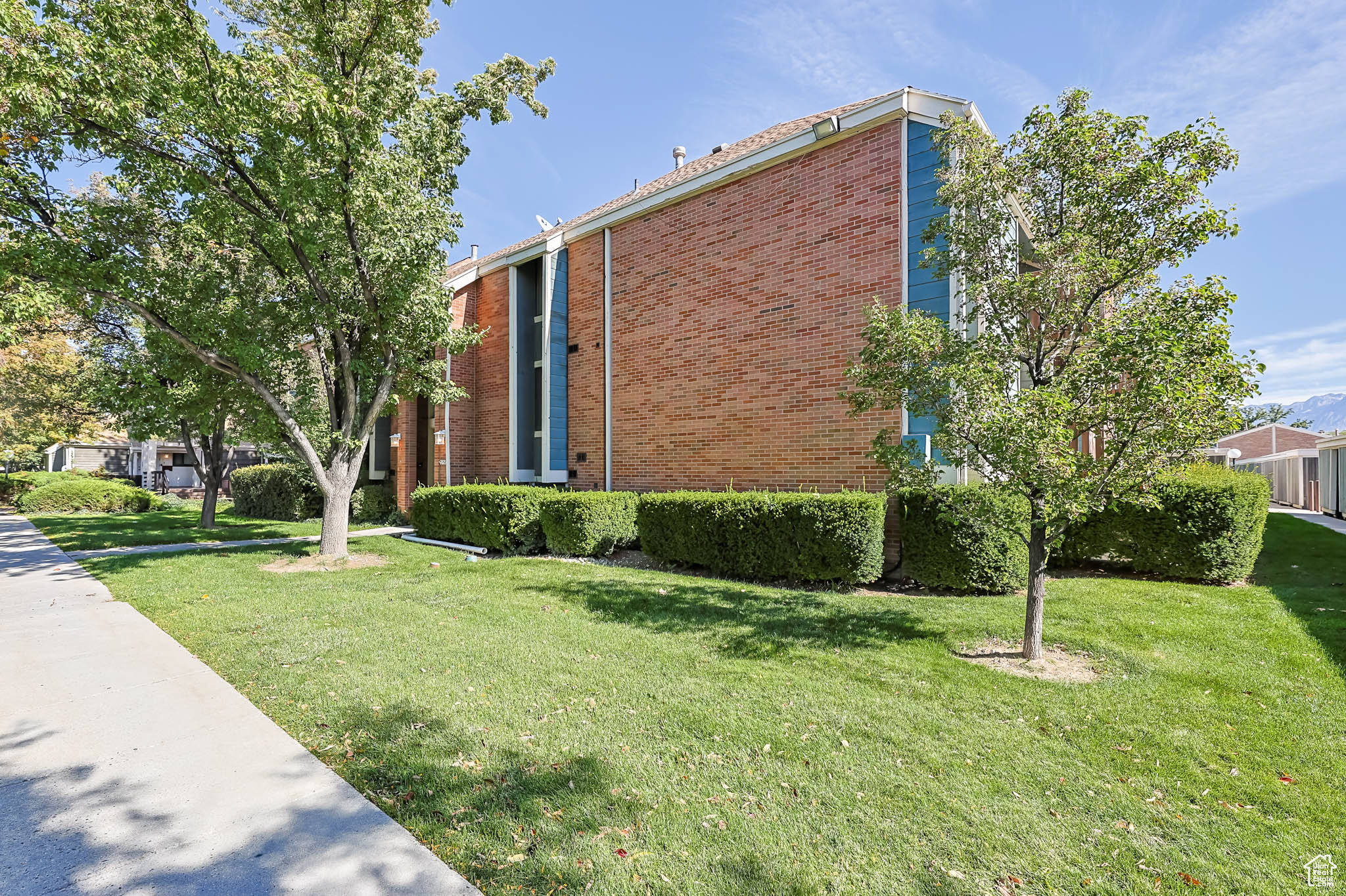 VILLAGE 2 - Residential