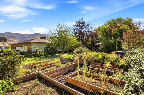 Tiny photo for 564 S MAIN ST, Kaysville, UT 84037 (MLS # 2185064)