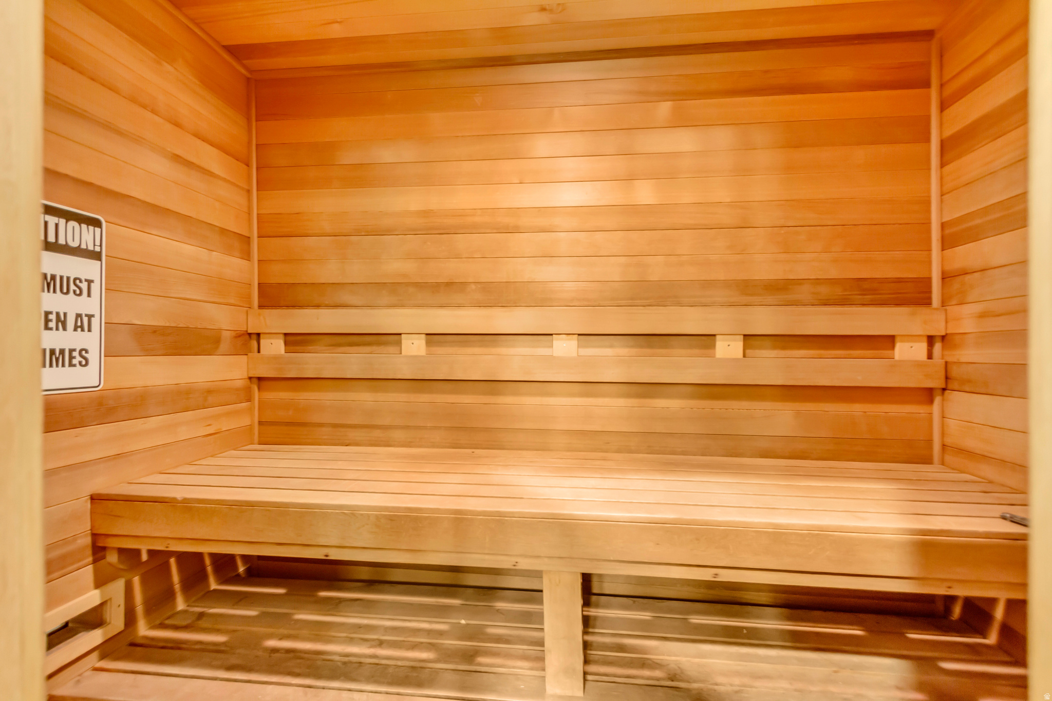 WOLF LODGE - Residential