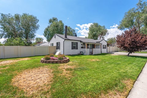 Photo of 4283 W 5615 S, Kearns, UT 84118 (MLS # 2181856)
