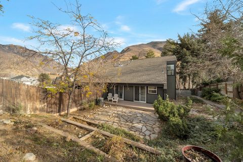 Tiny photo for 3656 E SUMMERHILL DR, Cottonwood Heights, UT 84121 (MLS # 2145404)