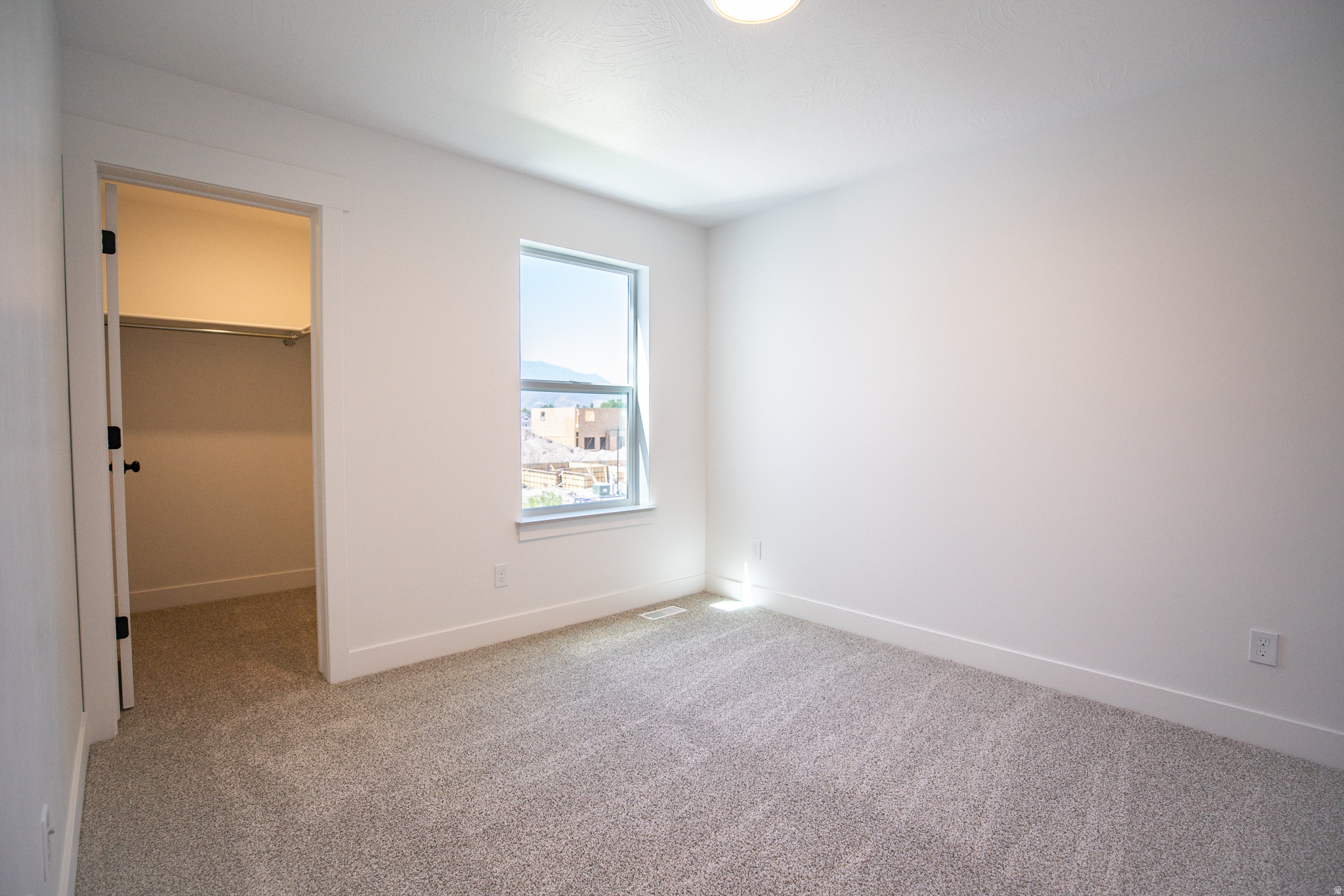 SALEM FIELDS - Residential