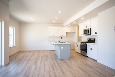 Tiny photo for 483 E 720 N LOT #6 N, Salem, UT 84653 (MLS # 2134743)