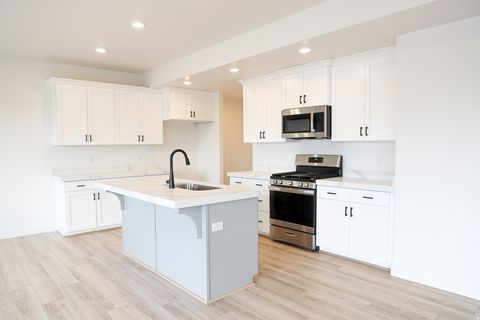 Tiny photo for 483 E 720 N LOT #6 N, Salem, UT 84653 (MLS # 2134743)