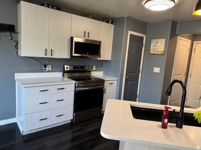 WHISPERING WILLOW - Residential