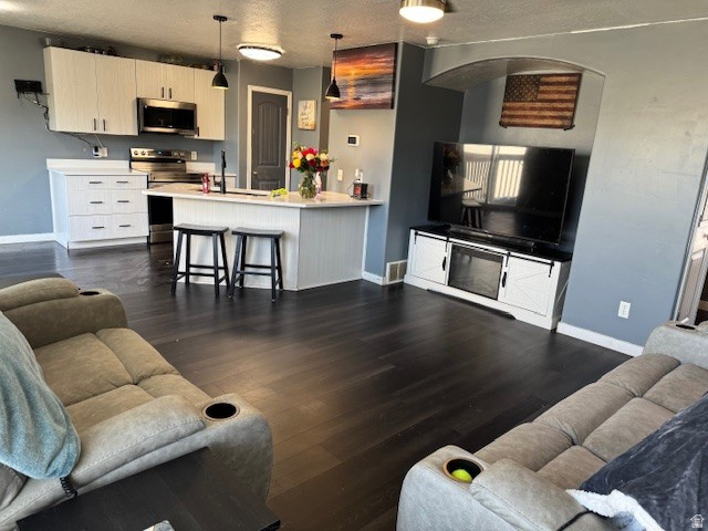 WHISPERING WILLOW - Residential