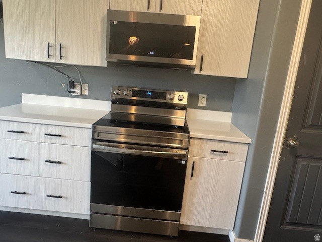 WHISPERING WILLOW - Residential