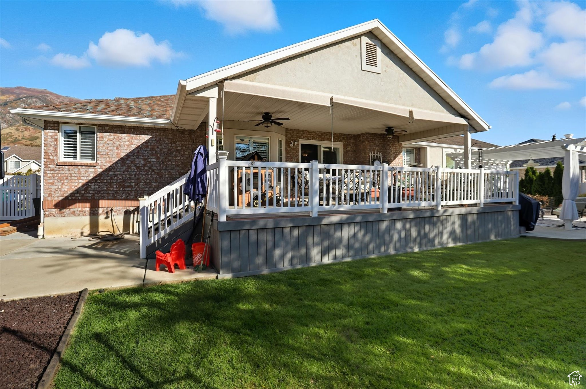 ORCHARD GROVE - Residential