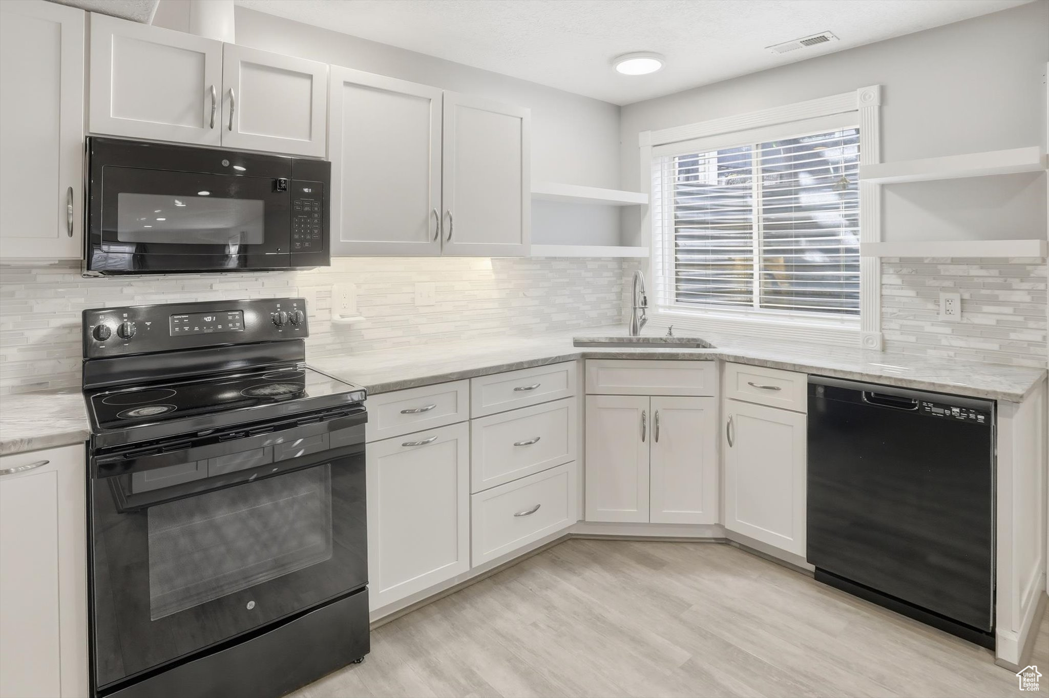 ORCHARD GROVE - Residential