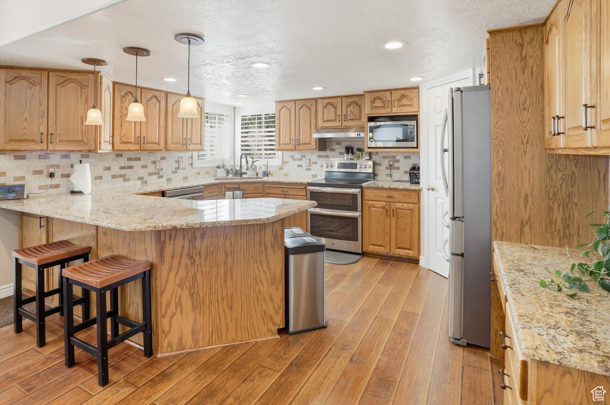 ORCHARD GROVE - Residential