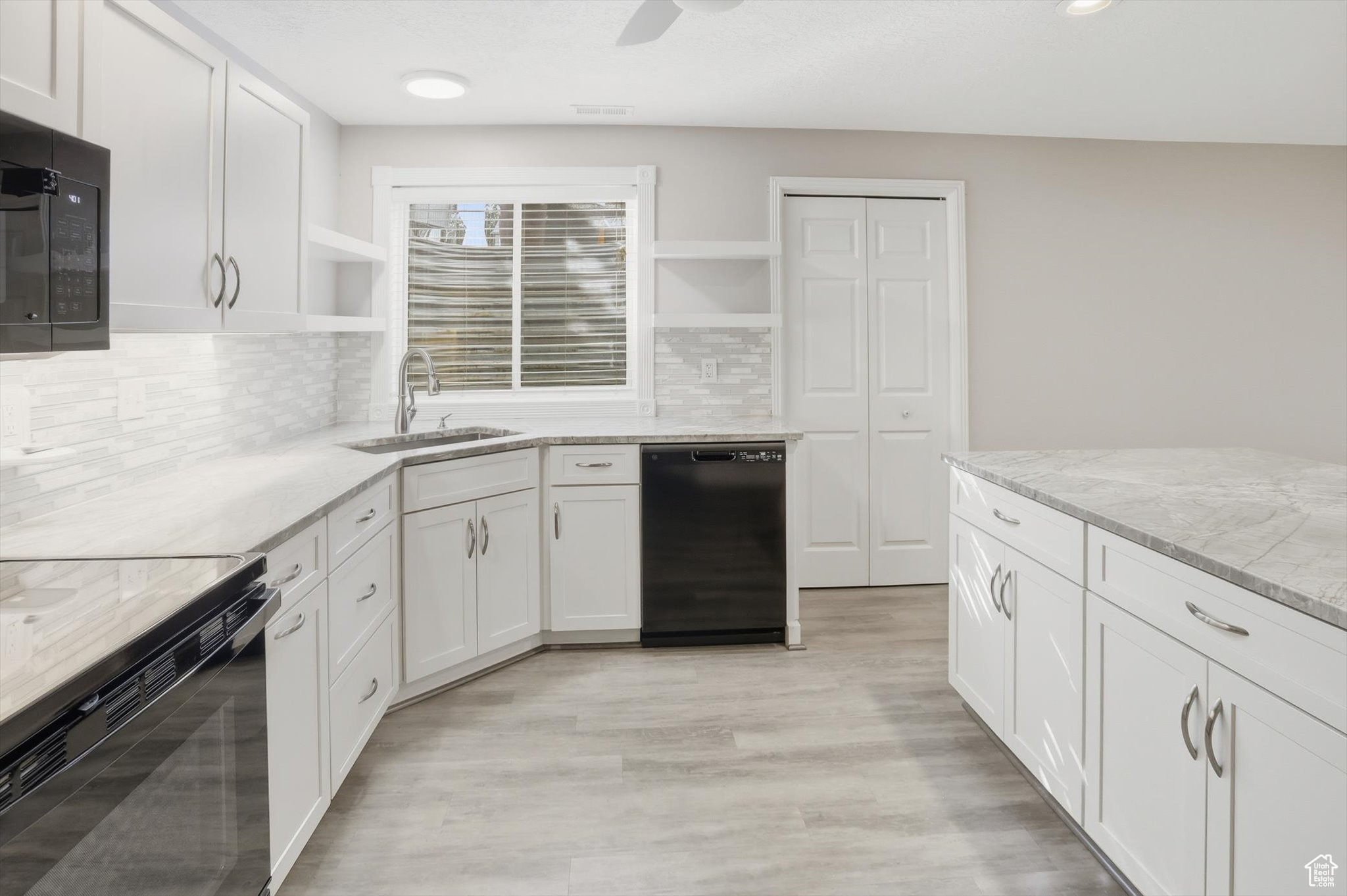 ORCHARD GROVE - Residential