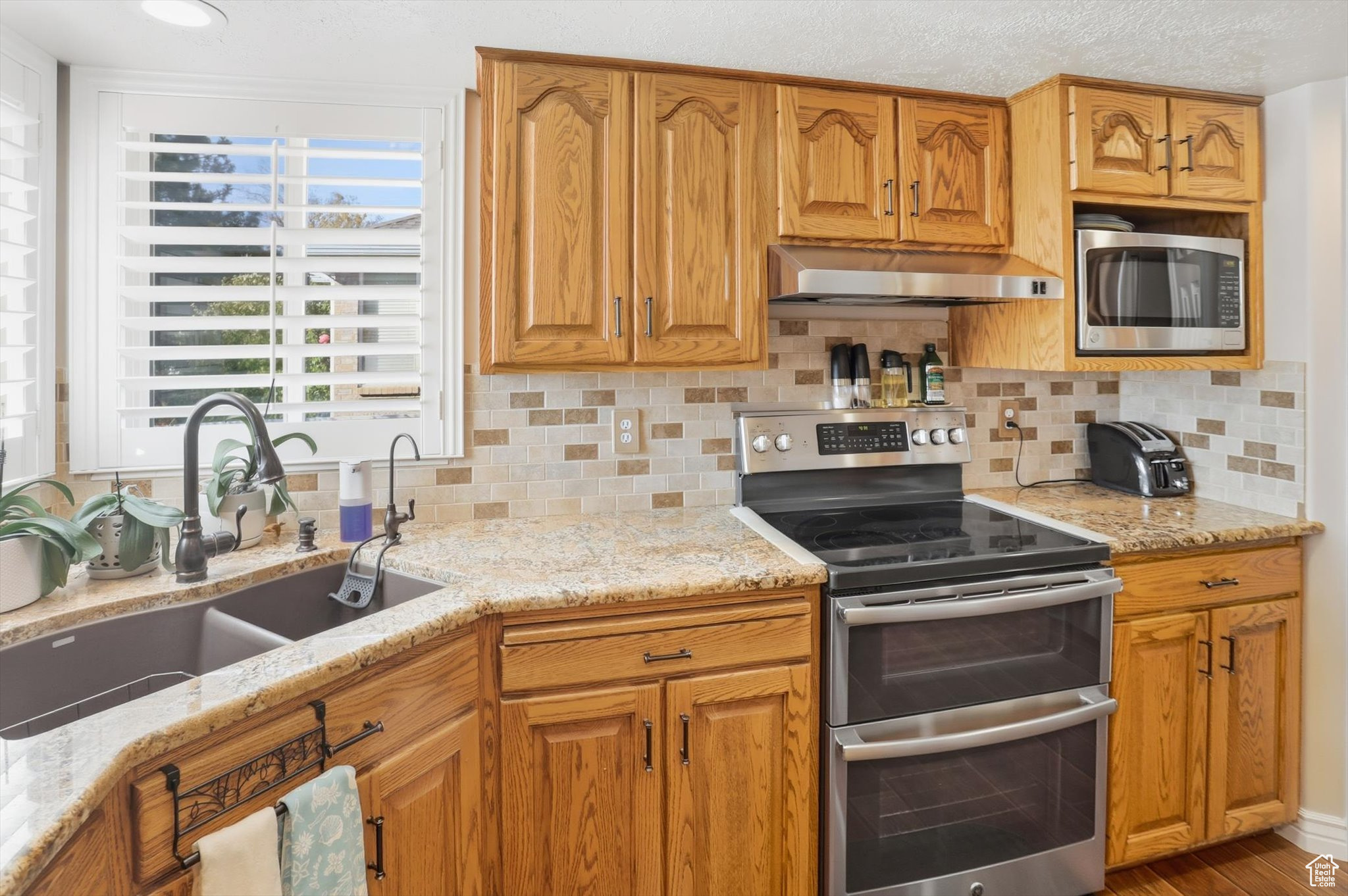 ORCHARD GROVE - Residential