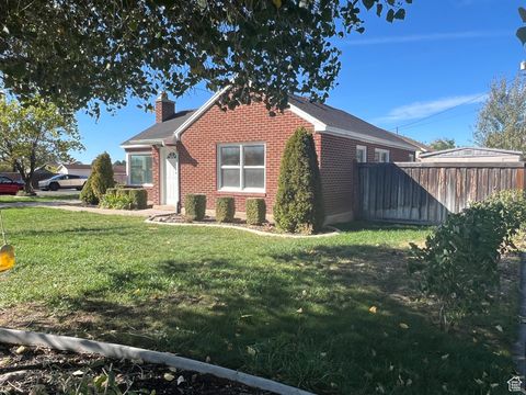Tiny photo for 492 S 400 W, Orem, UT 84058 (MLS # 2118026)