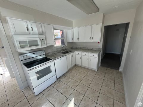 Tiny photo for 492 S 400 W, Orem, UT 84058 (MLS # 2118026)