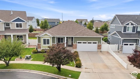 Photo of 853 N SHERIDAN DR, Spanish Fork, UT 84660 (MLS # 2190201)