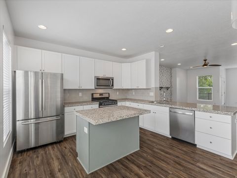Tiny photo for 5638 S JUSTICE HOWE LN #4, Murray, UT 84107 (MLS # 2159515)