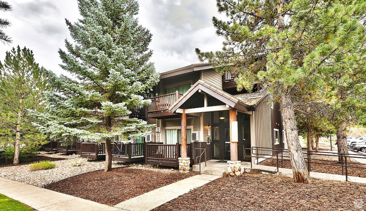 PROSPECTOR SQUARE CONDO - Residential