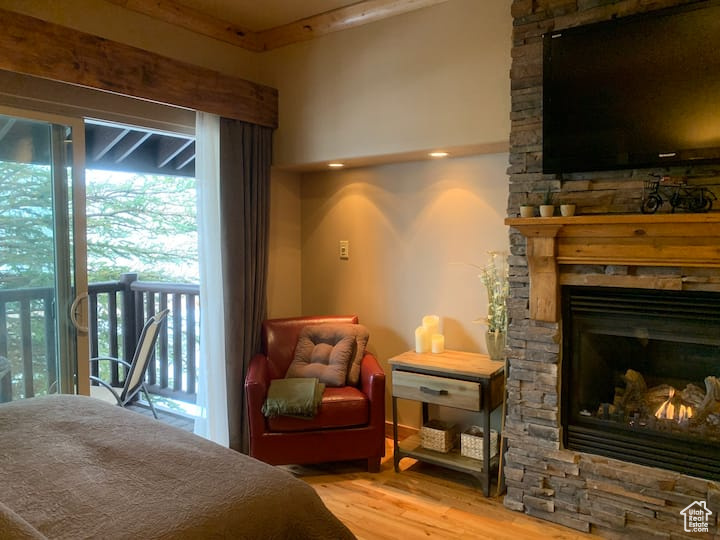 PROSPECTOR SQUARE CONDO - Residential
