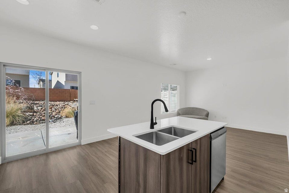 SOUTH DESERT TH 3 - Residential