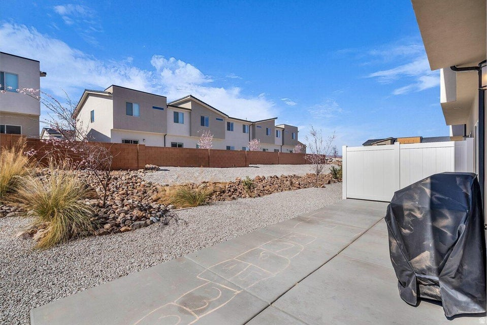 SOUTH DESERT TH 3 - Residential