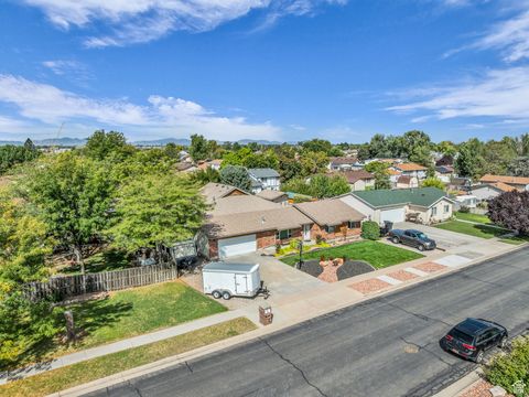 Tiny photo for 928 N 2075 W, Farr West, UT 84404 (MLS # 2110780)