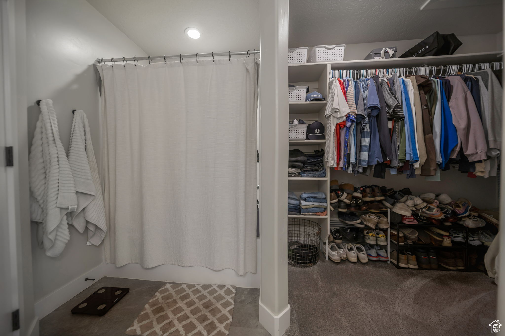 WILLOW POINT - Residential