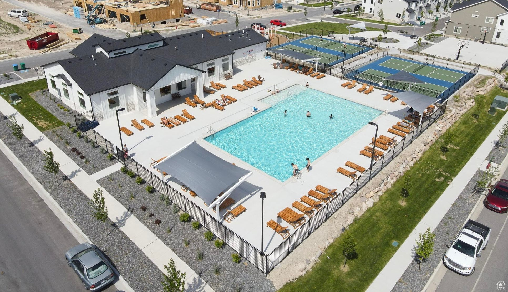 WILLOW POINT - Residential