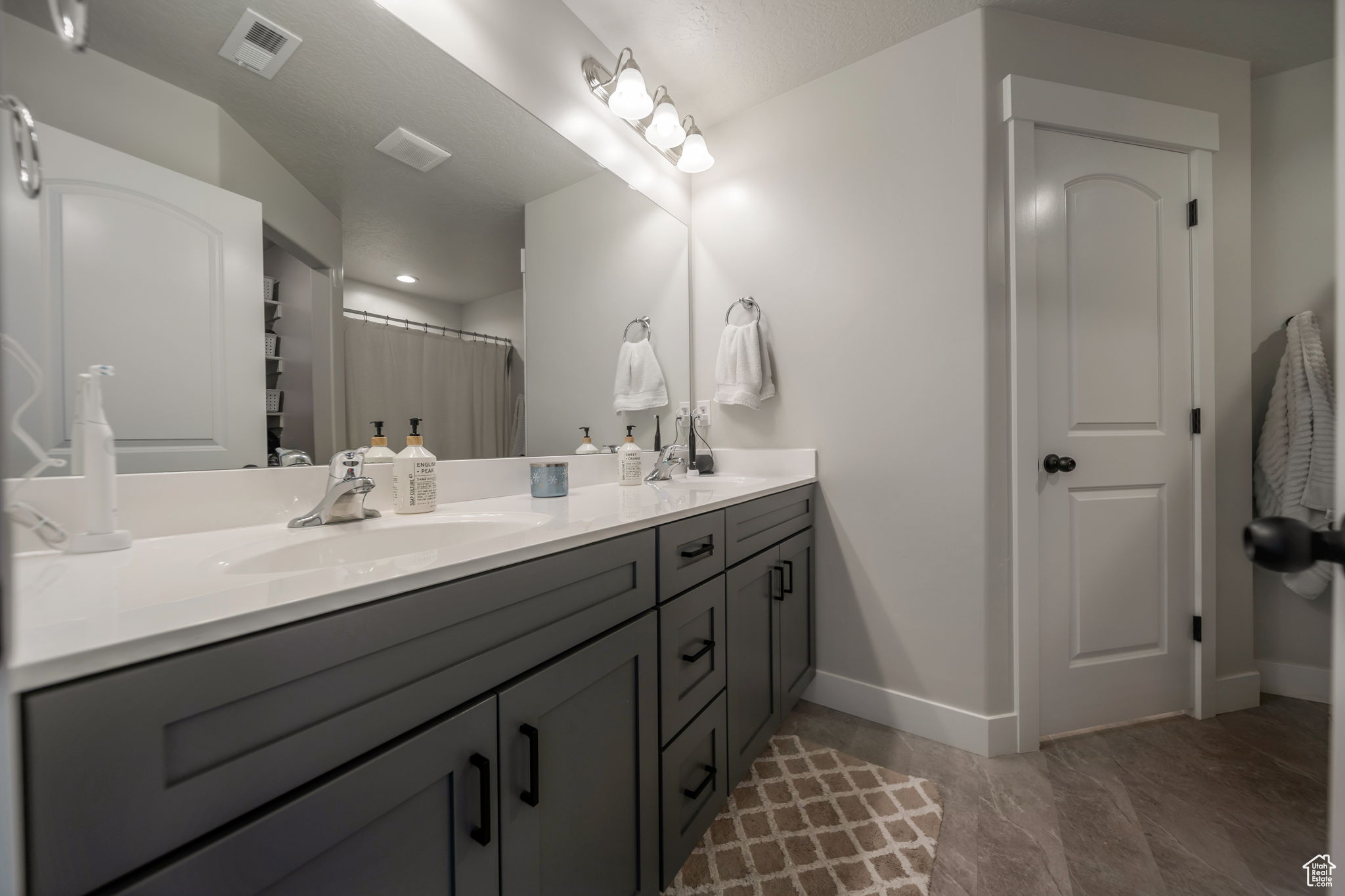 WILLOW POINT - Residential