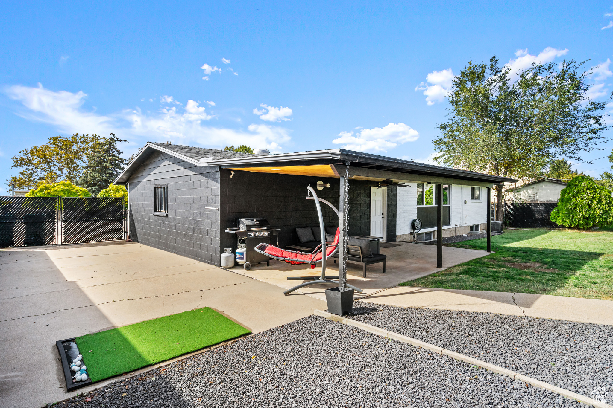 VALLEY WEST - Residential