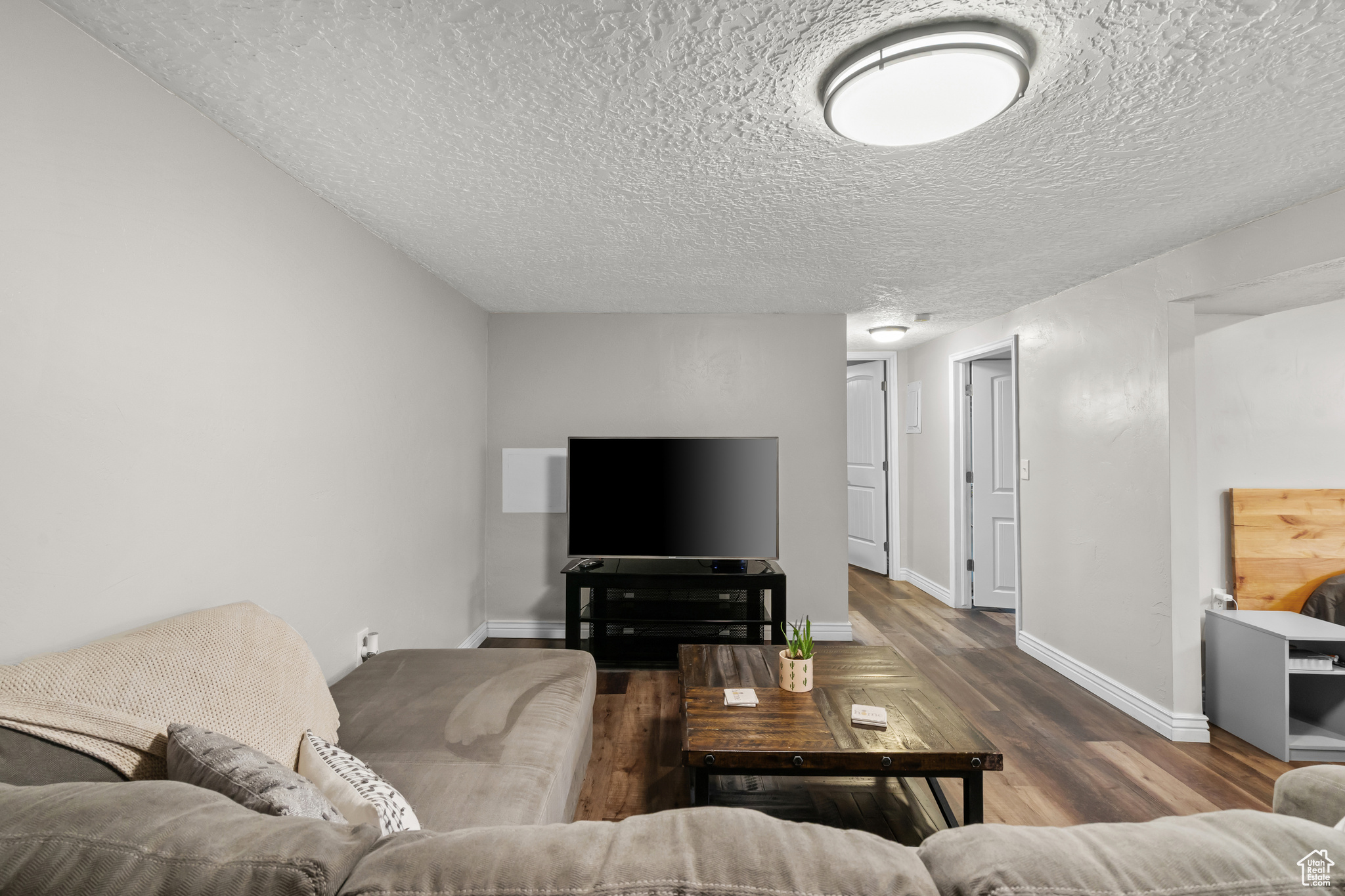 VALLEY WEST - Residential