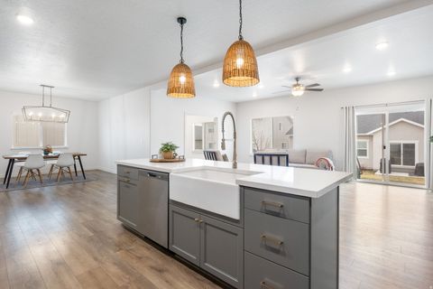 Tiny photo for 6293 W JACKSON CREST WAY Way, Herriman, UT 84096 (MLS # 2145995)