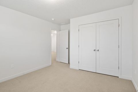 Tiny photo for 6293 W JACKSON CREST WAY Way, Herriman, UT 84096 (MLS # 2145995)
