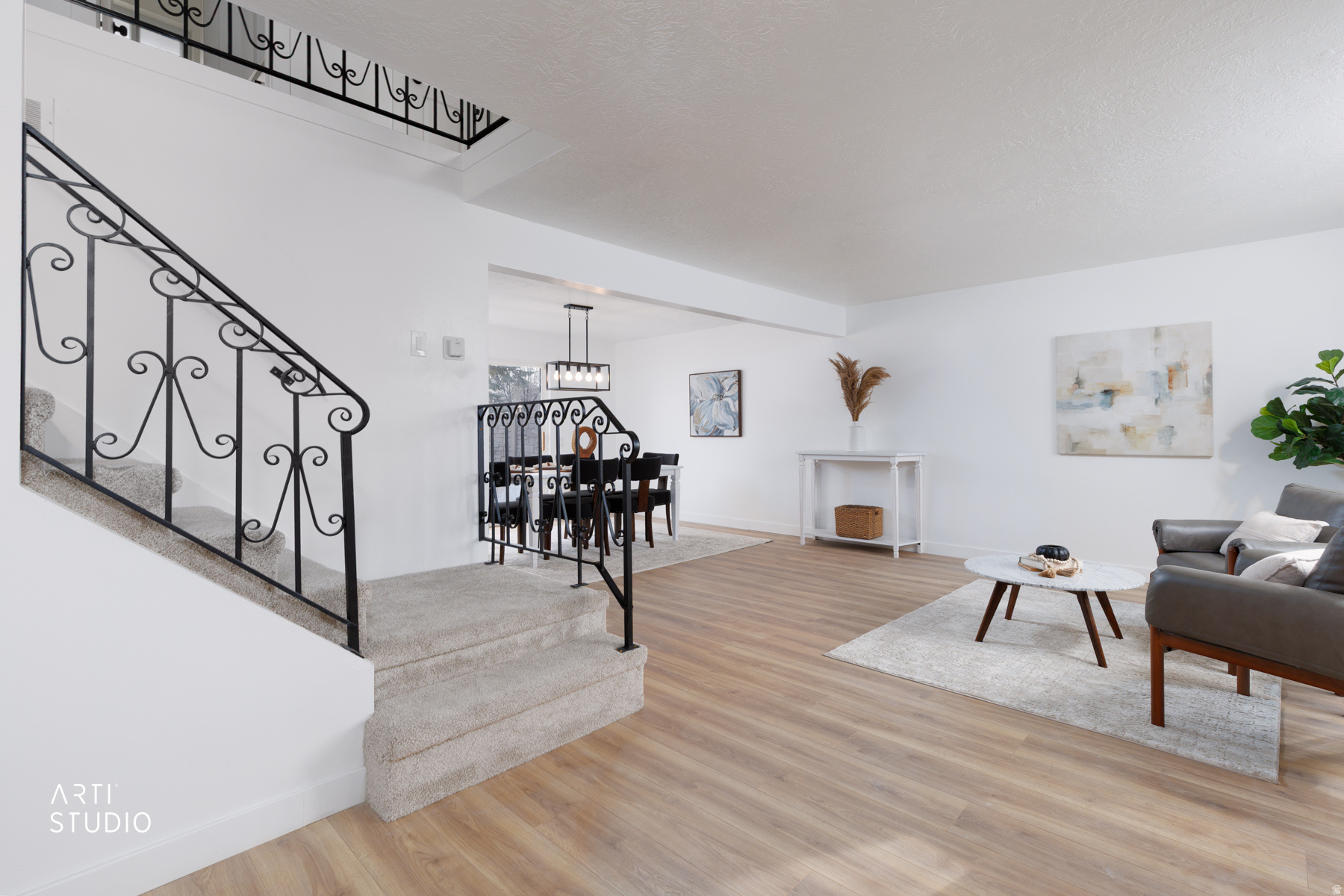 OLD HORSE FARM - Residential