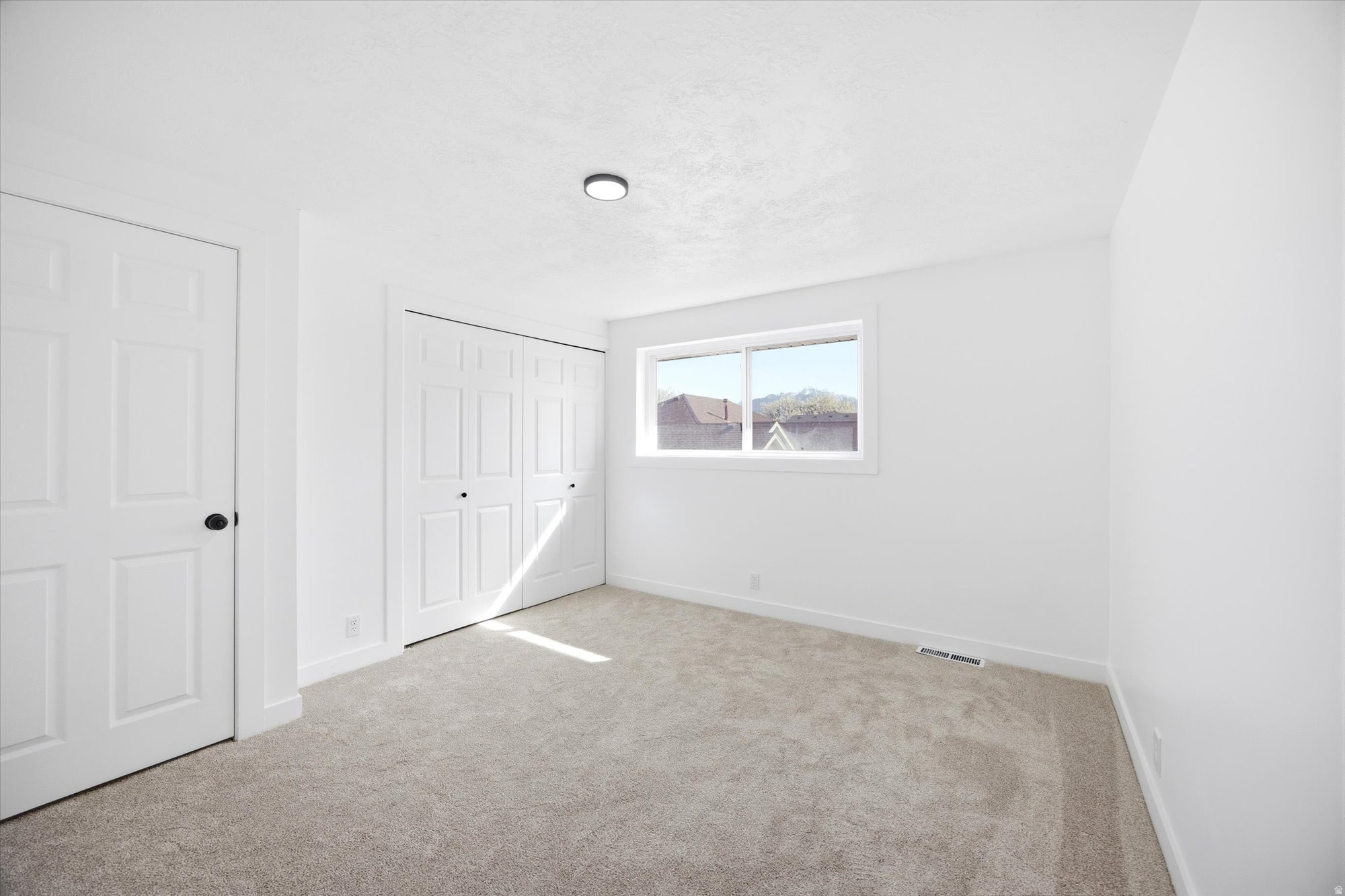 OLD HORSE FARM - Residential