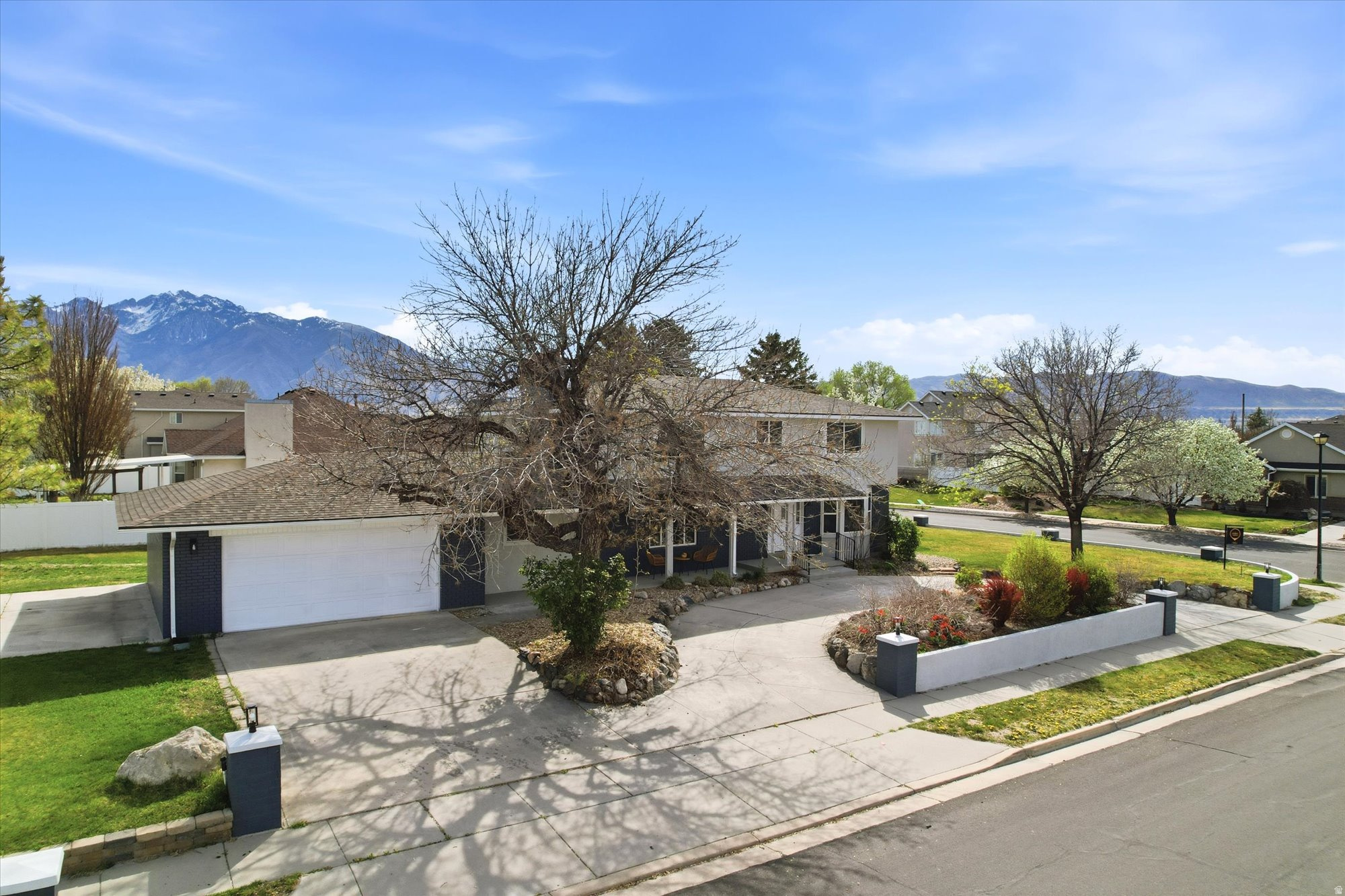 OLD HORSE FARM - Residential