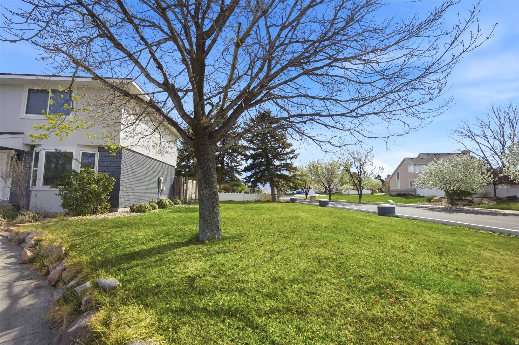 OLD HORSE FARM - Residential