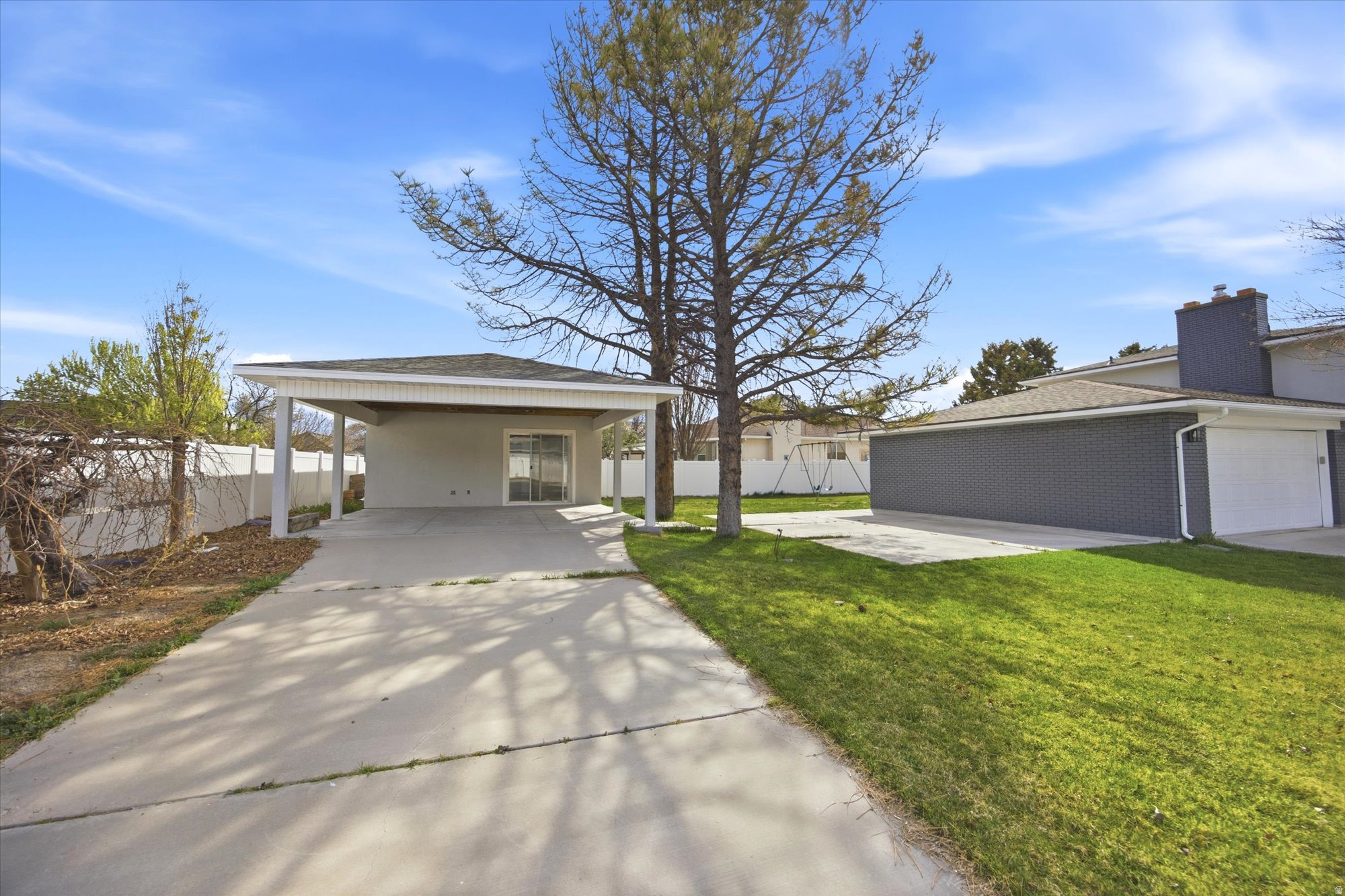 OLD HORSE FARM - Residential
