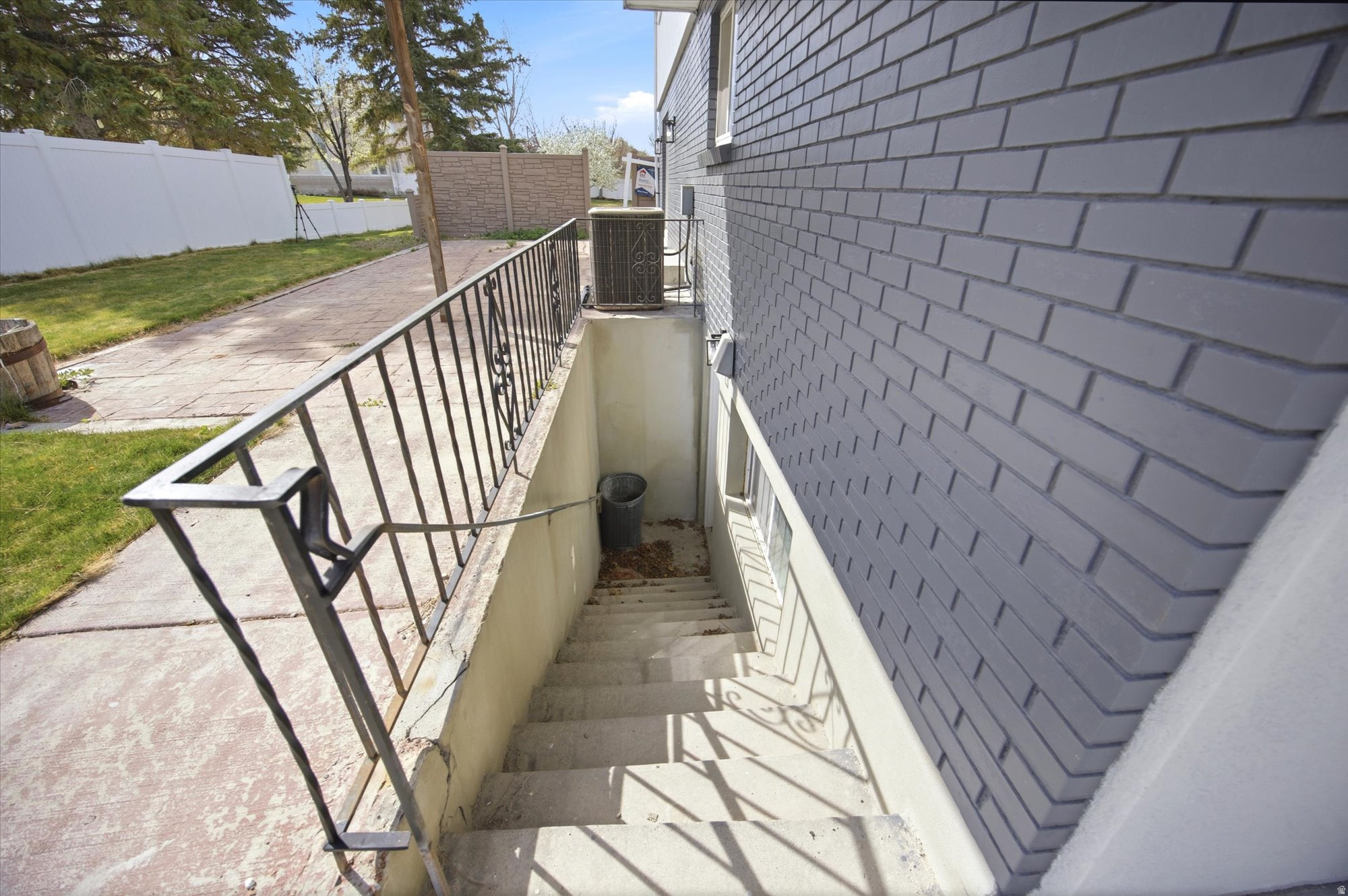 OLD HORSE FARM - Residential