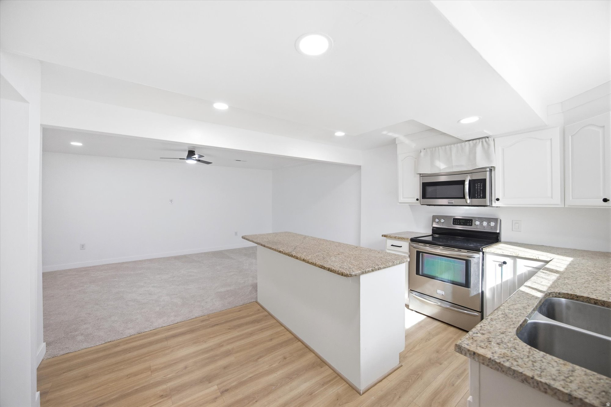 OLD HORSE FARM - Residential