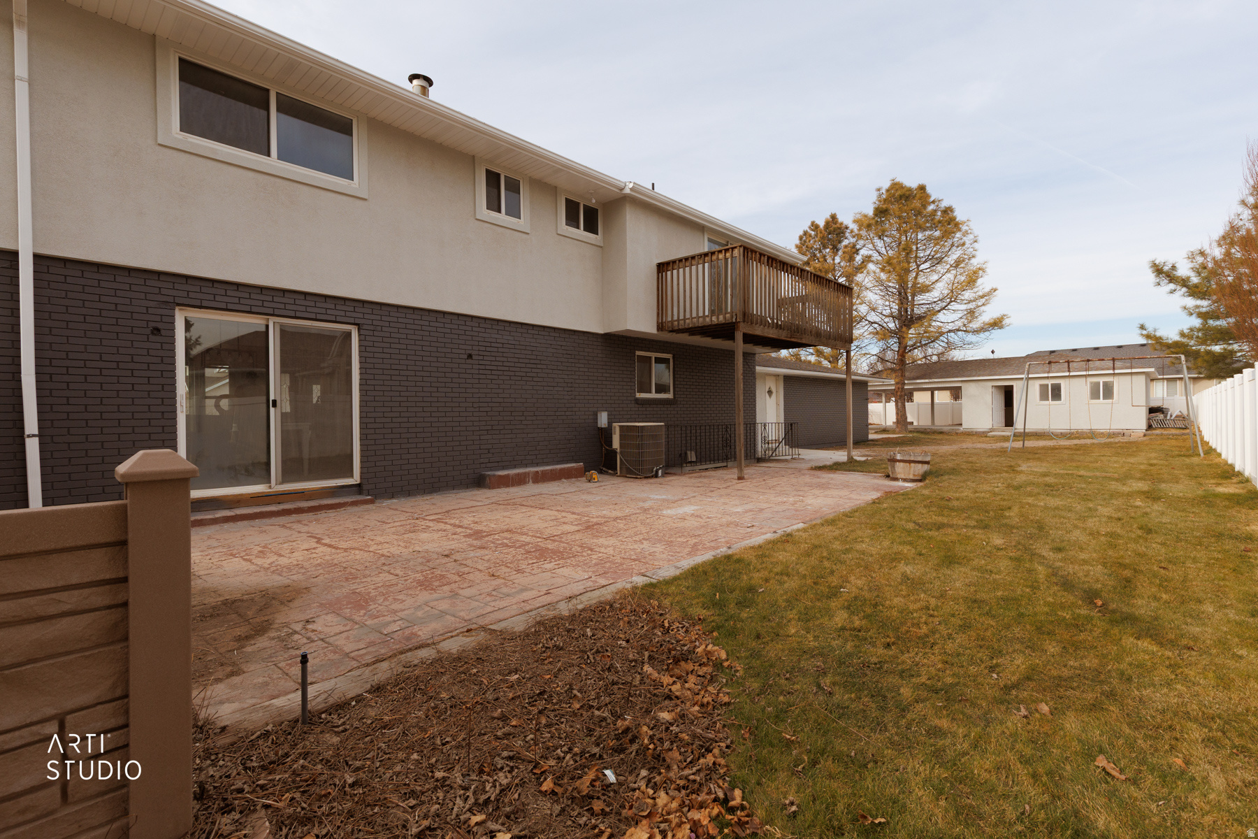 OLD HORSE FARM - Residential