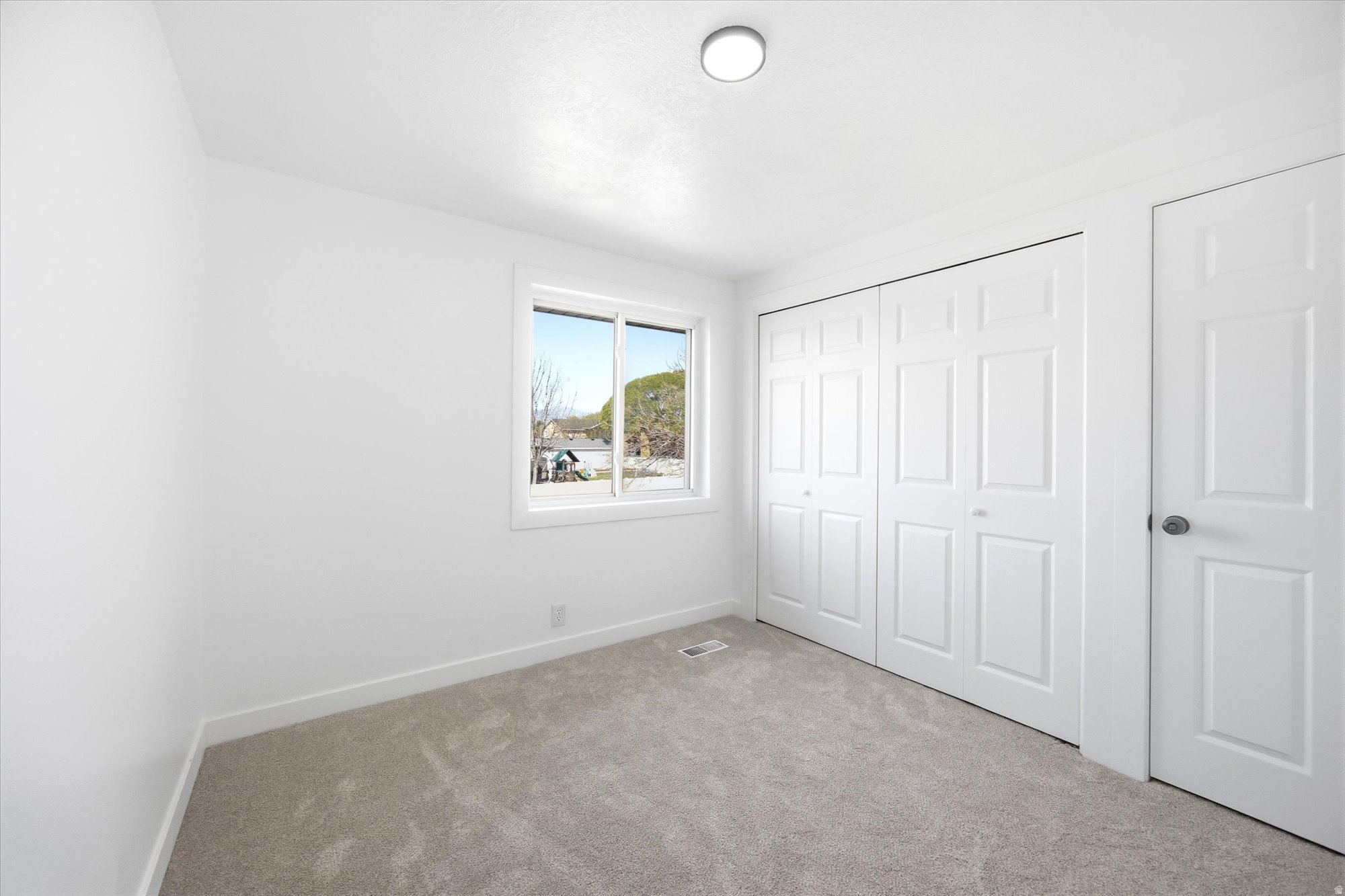 OLD HORSE FARM - Residential