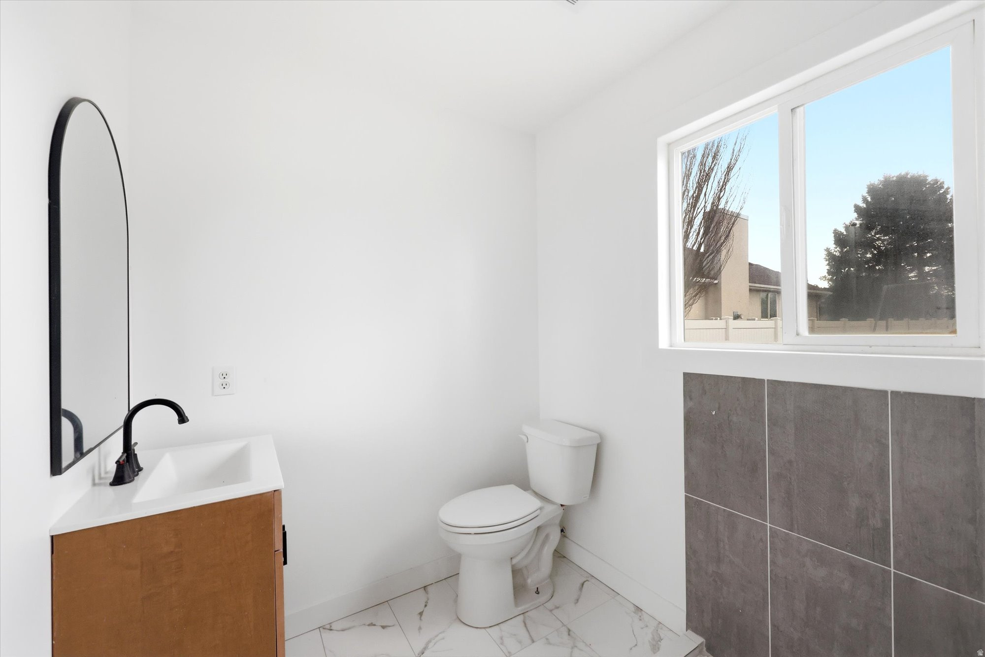 OLD HORSE FARM - Residential