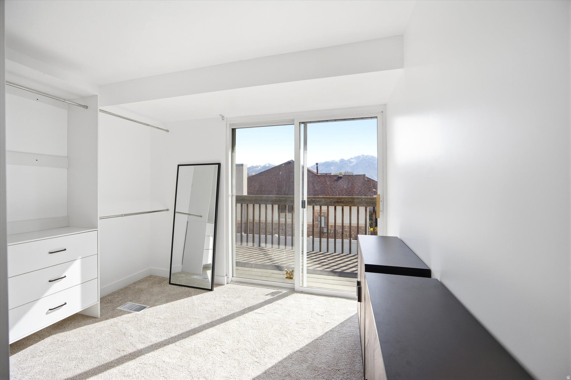 OLD HORSE FARM - Residential