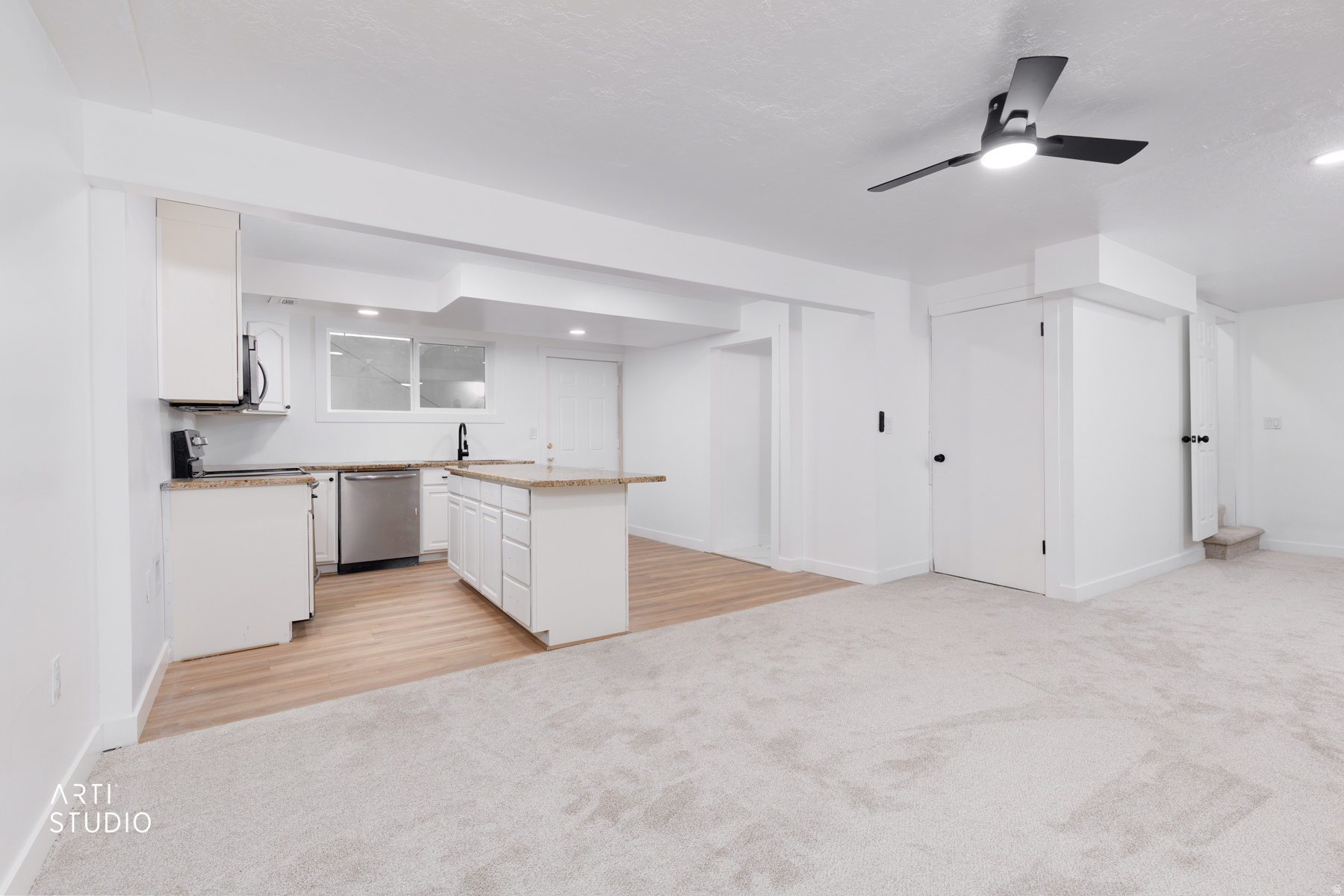 OLD HORSE FARM - Residential