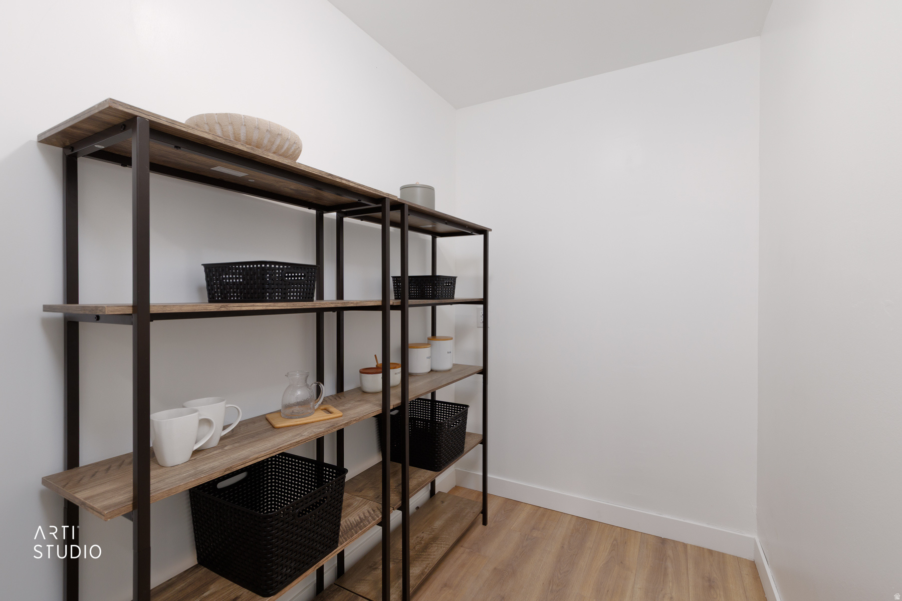 OLD HORSE FARM - Residential