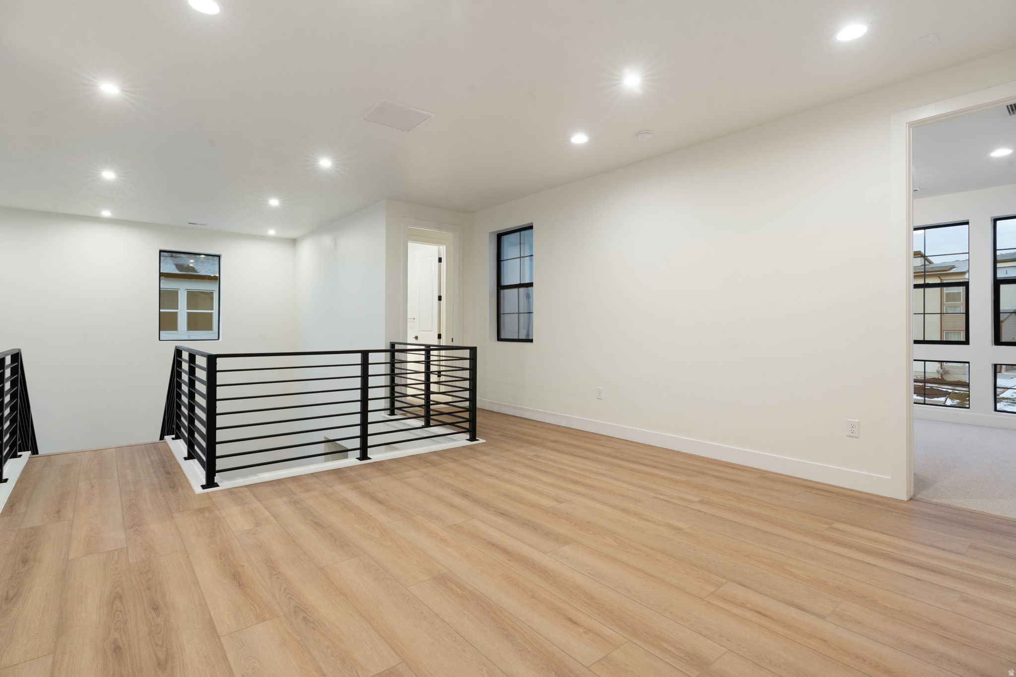 WESTLAKE VISTAS - Residential