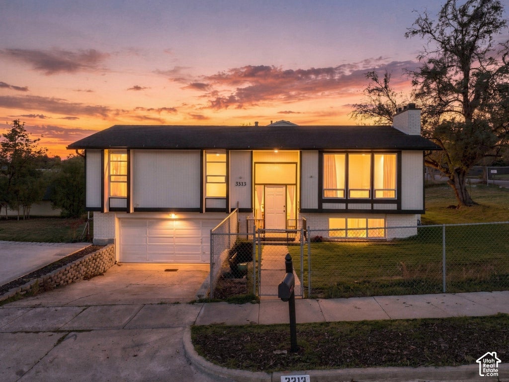 Photo of 3313 W BROOKHAVEN DR, Taylorsville, UT 84129 (MLS # 2192189)