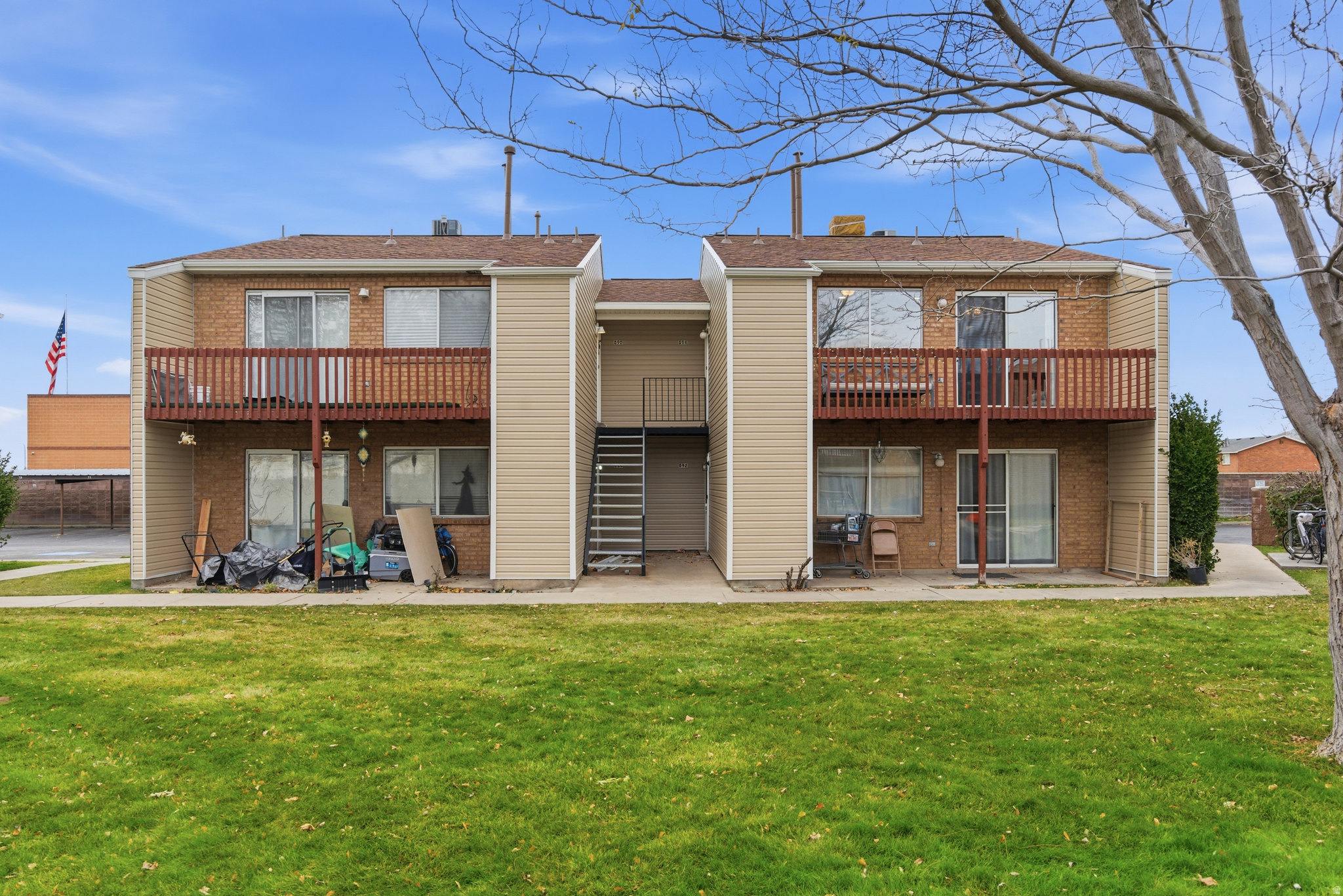 HEARTHWOOD CONDO - Residential