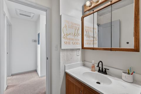 Tiny photo for 894 N 160 W, Orem, UT 84057 (MLS # 2127881)