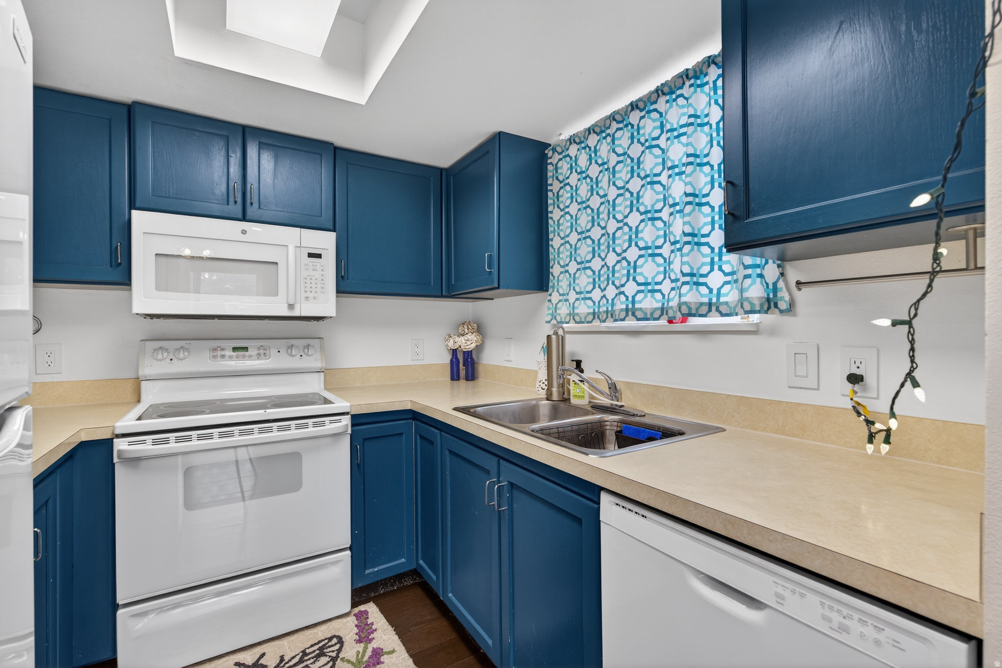 HEARTHWOOD CONDO - Residential